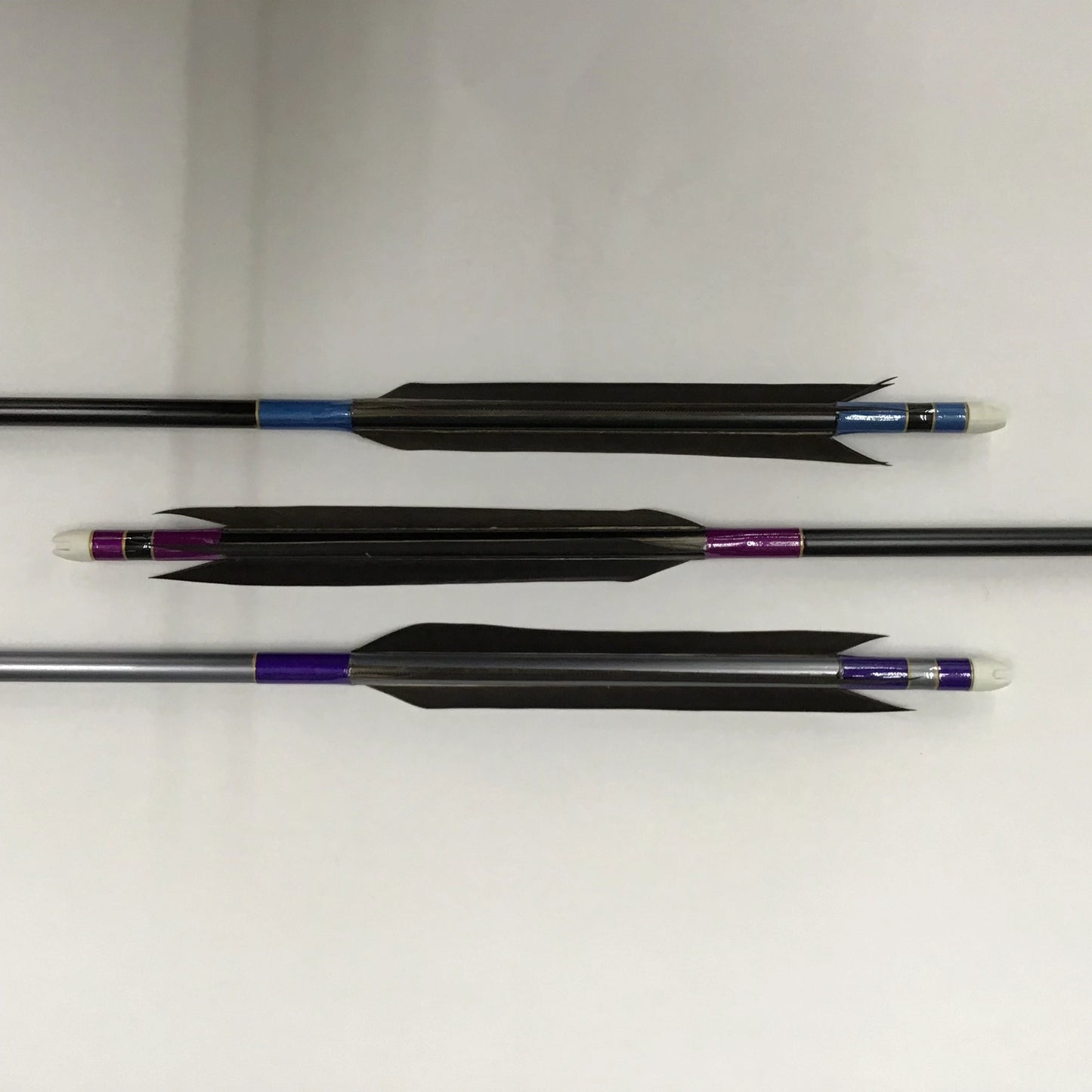 【Black Feathers】Aluminum Arrows with Black Eagle Kazakiri feathers for long diatance