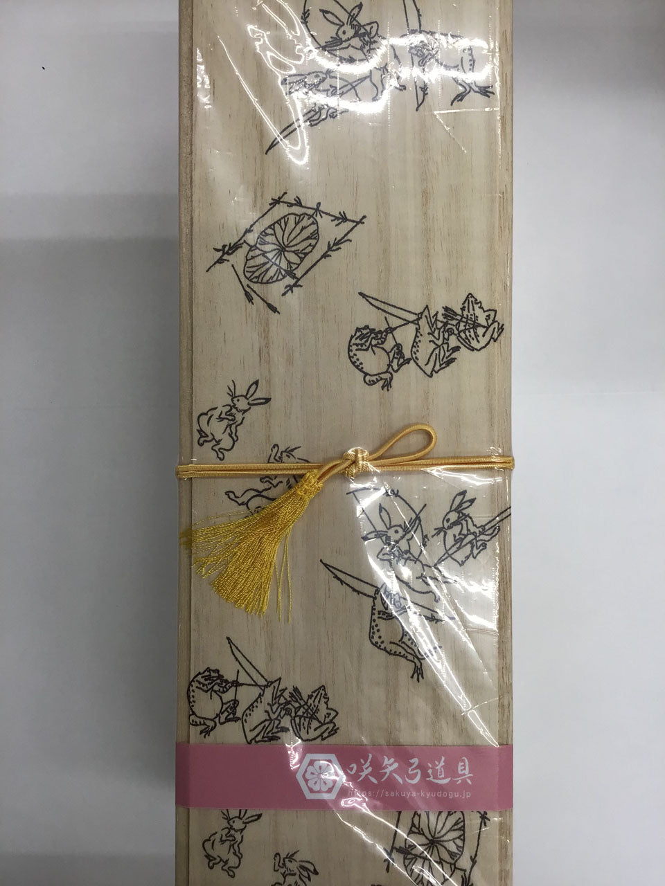 Paulownia box for Kyudo glove