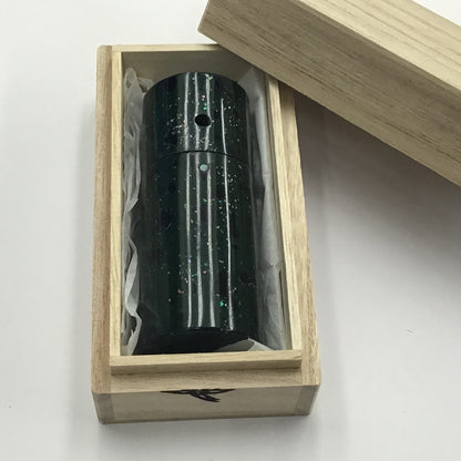 Grip Powder Case Urushi Cylindrical (Kara-nuri with Raden)