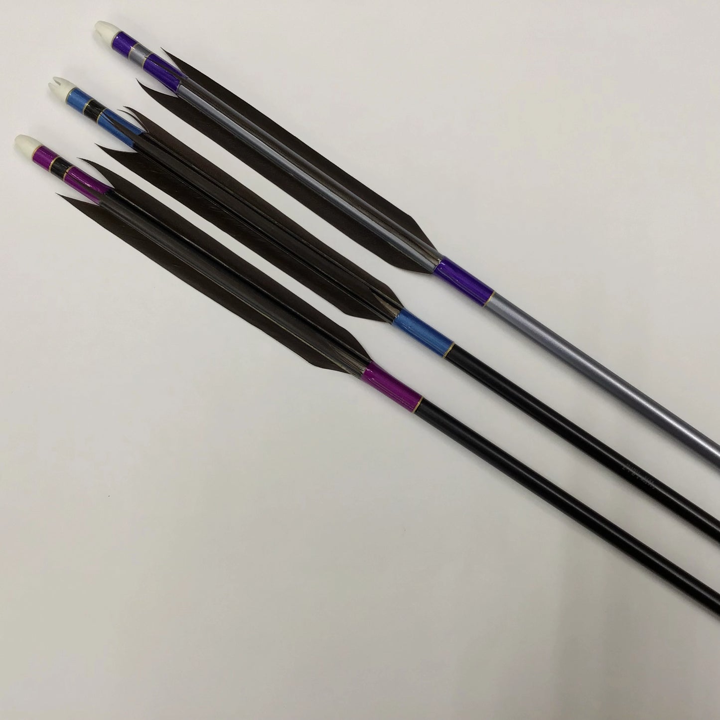 【Black Feathers】Aluminum Arrows with Black Eagle Kazakiri feathers for long diatance