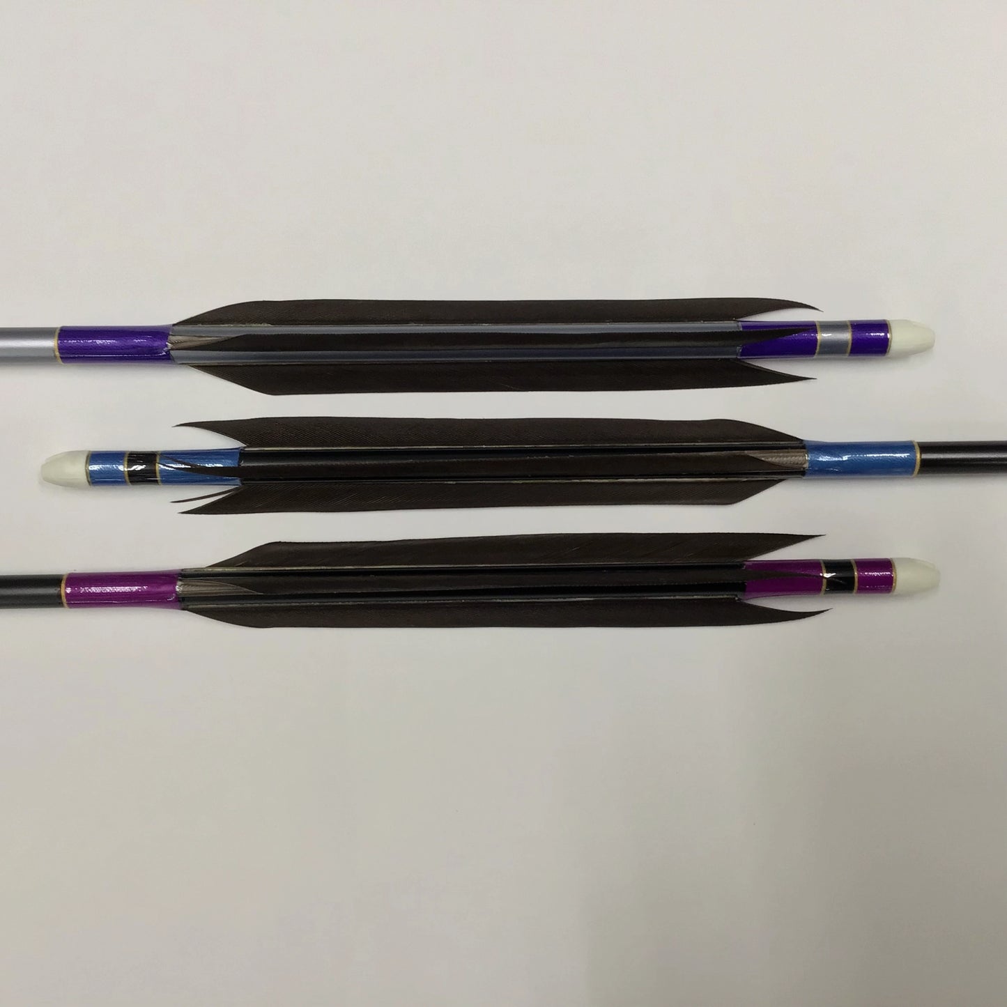 【Black Feathers】Aluminum Arrows with Black Eagle Kazakiri feathers for long diatance