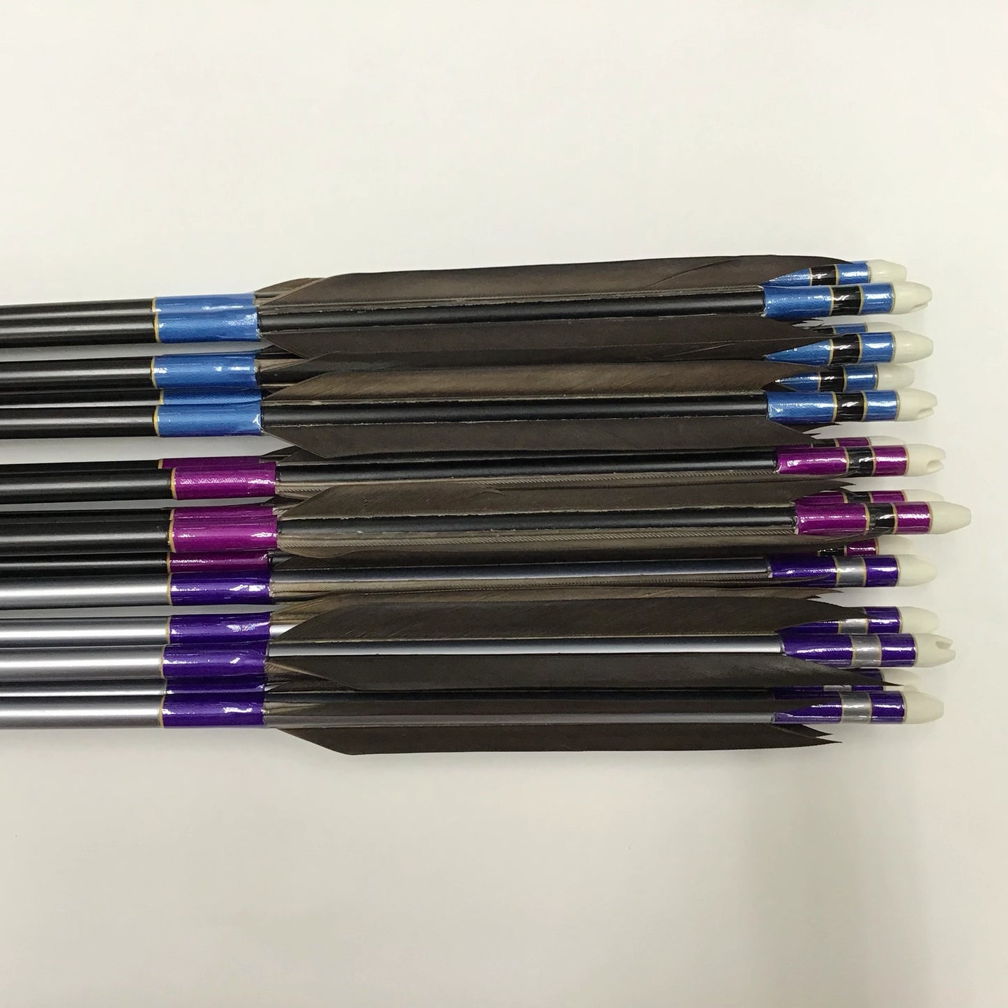 【Black Feathers】Aluminum Arrows with Black Eagle Kazakiri feathers for long diatance