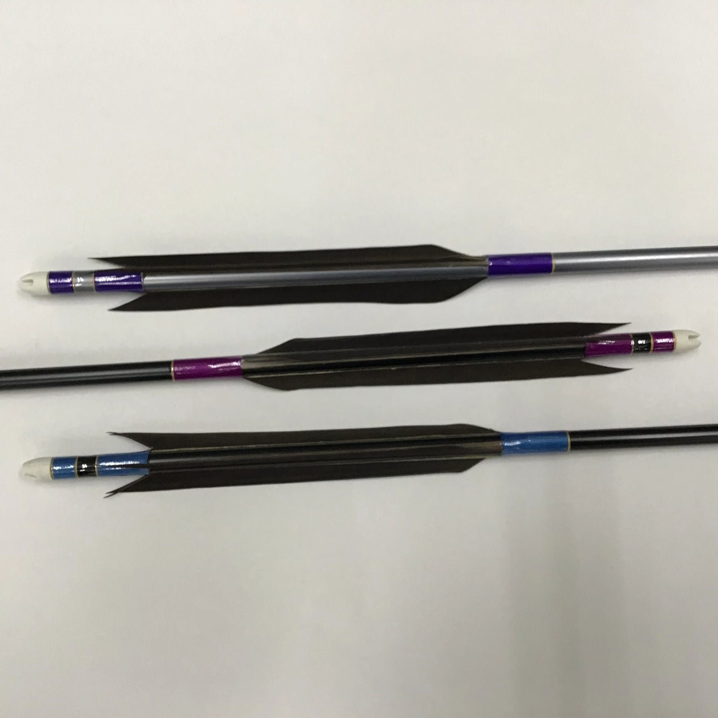 【Black Feathers】Aluminum Arrows with Black Eagle Kazakiri feathers for long diatance