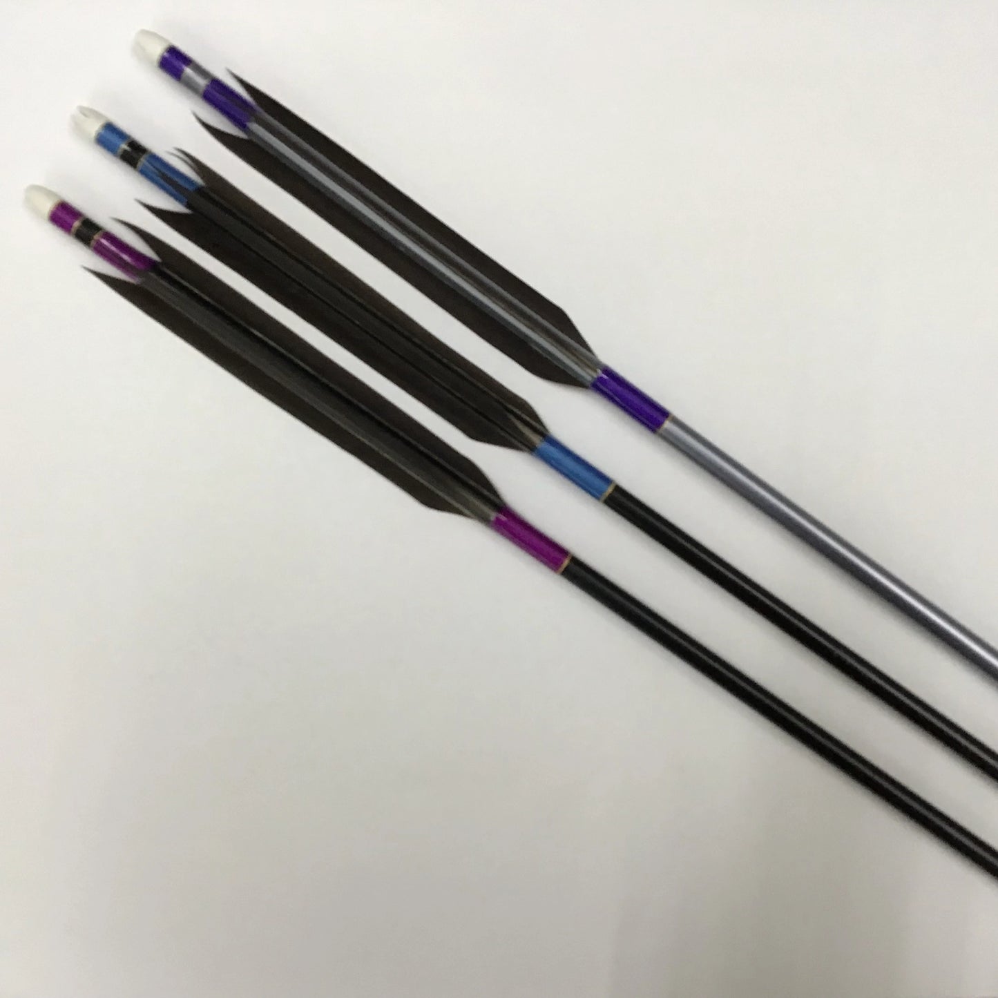 【Black Feathers】Aluminum Arrows with Black Eagle Kazakiri feathers for long diatance