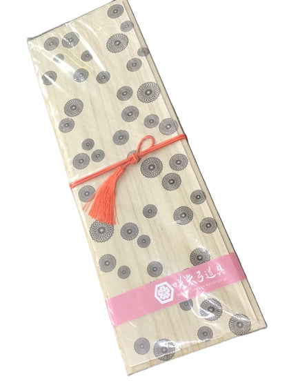 Paulownia box for Kyudo glove