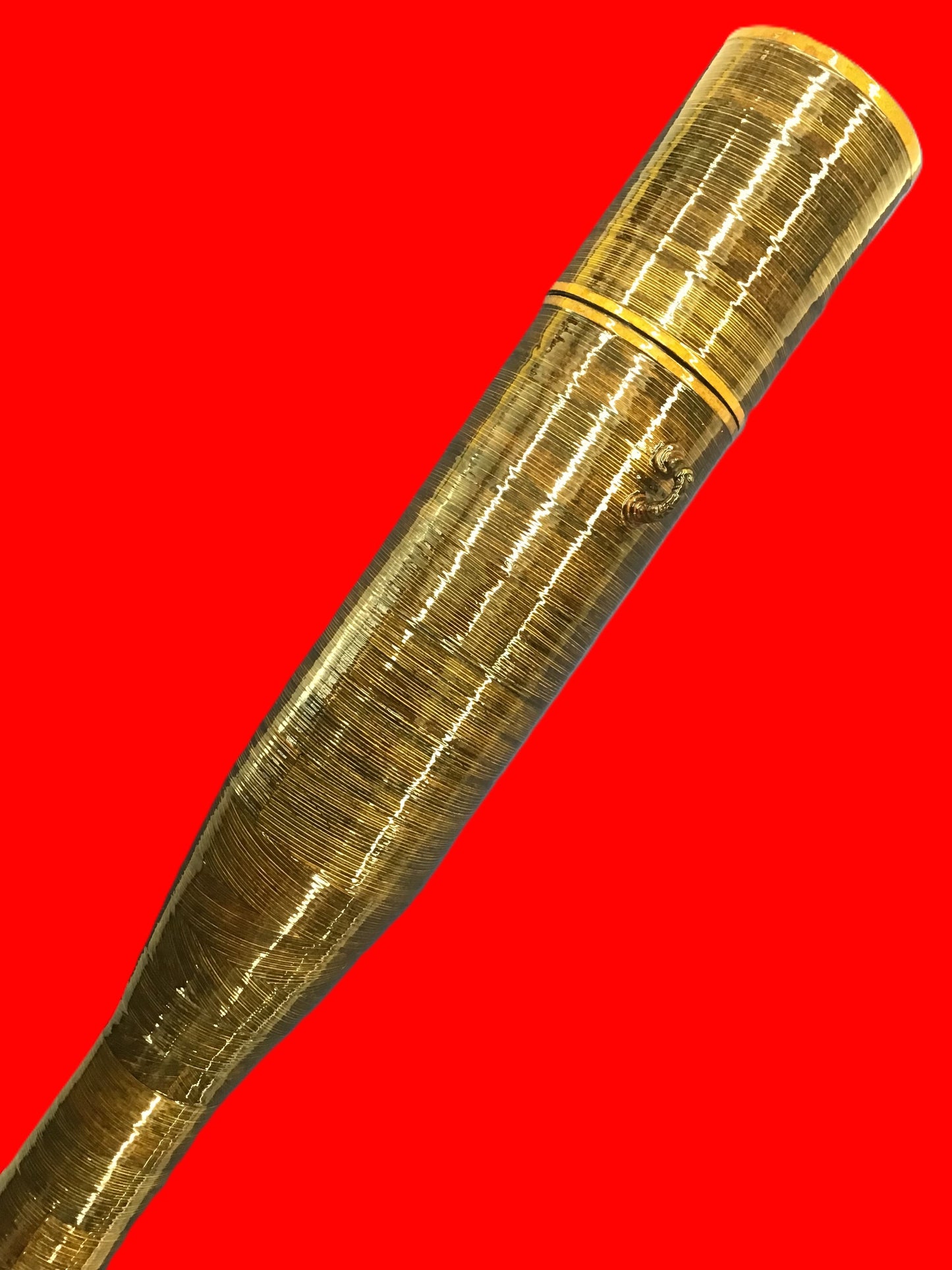 Cashew‑lacquered arrow quiver "TORAFU"